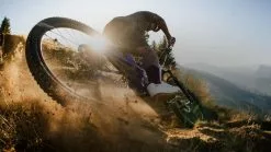 Santa Cruz Bicycles Santa Cruz, Tallboy 5 R-Kit Downhill Bike 2023 -Mountainbikes Geschäft 2012c56a 468c 4a9a 81a0 b667b4276f39 tallboy vpp slide 1 1