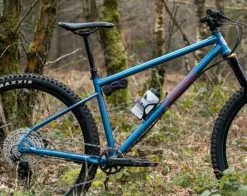 MARIN Bikes, EL ROY 29 V Rigid Frame Enduro Bike 2023 12 MARIN Bikes, EL ROY 29 V Rigid Frame Enduro Bike 2023 -Mountainbikes Geschäft 23 elroy detail 5b